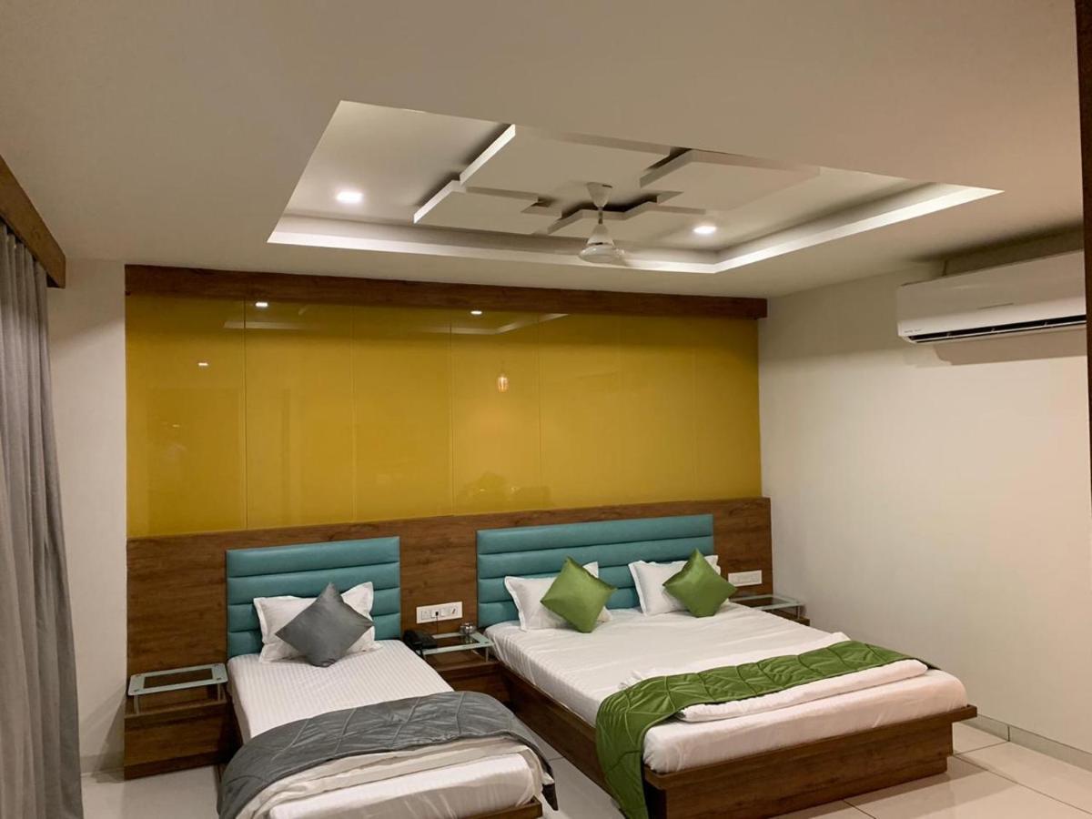Hotel Satkar Chhatral Exterior foto